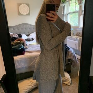 Grey long sleeve tee